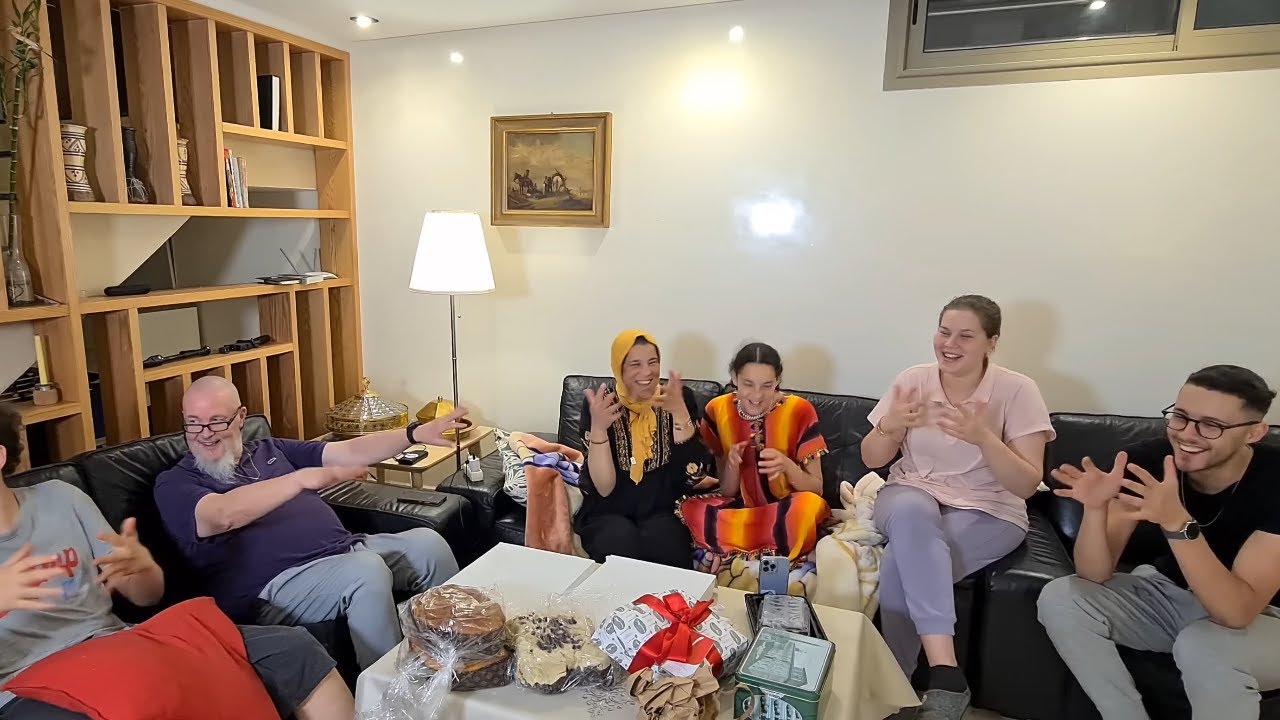 4K 👍📦🤣 لواسي جاو عندنا او حلينا الهدايا  لي جابو لينا مجموعين