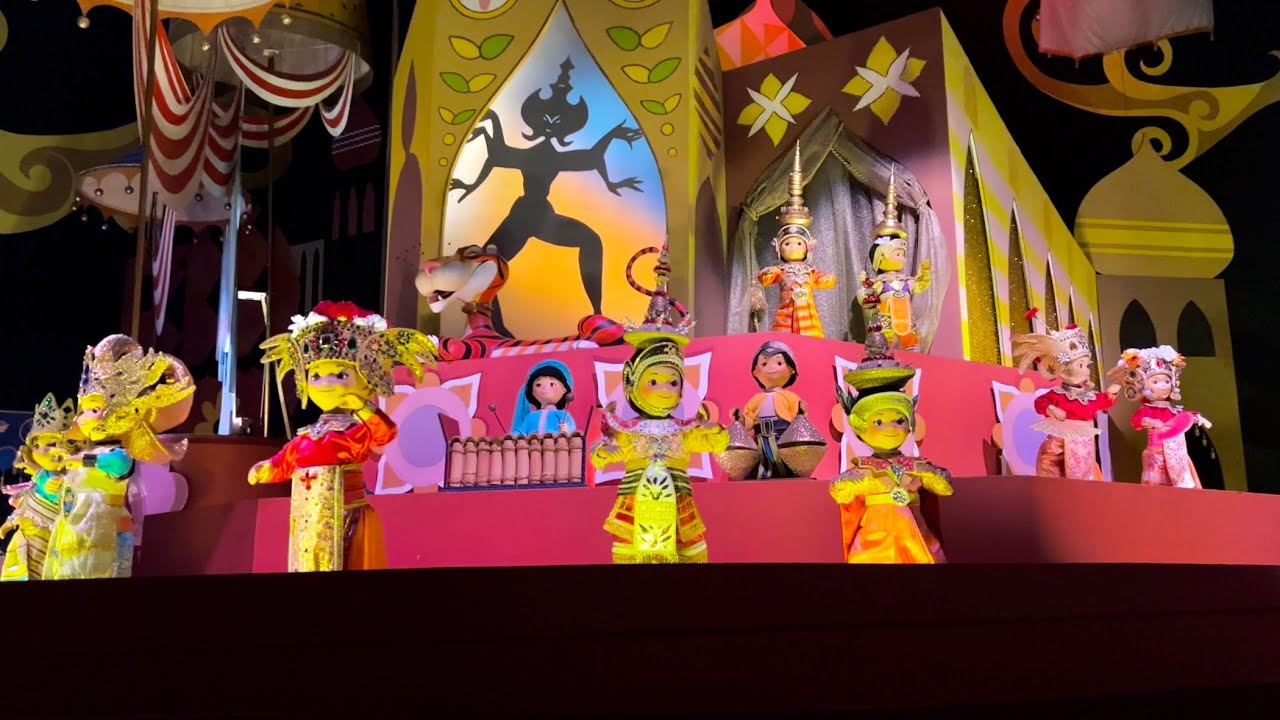 “it’s a small world” Left side view Magic Kingdom Full ride