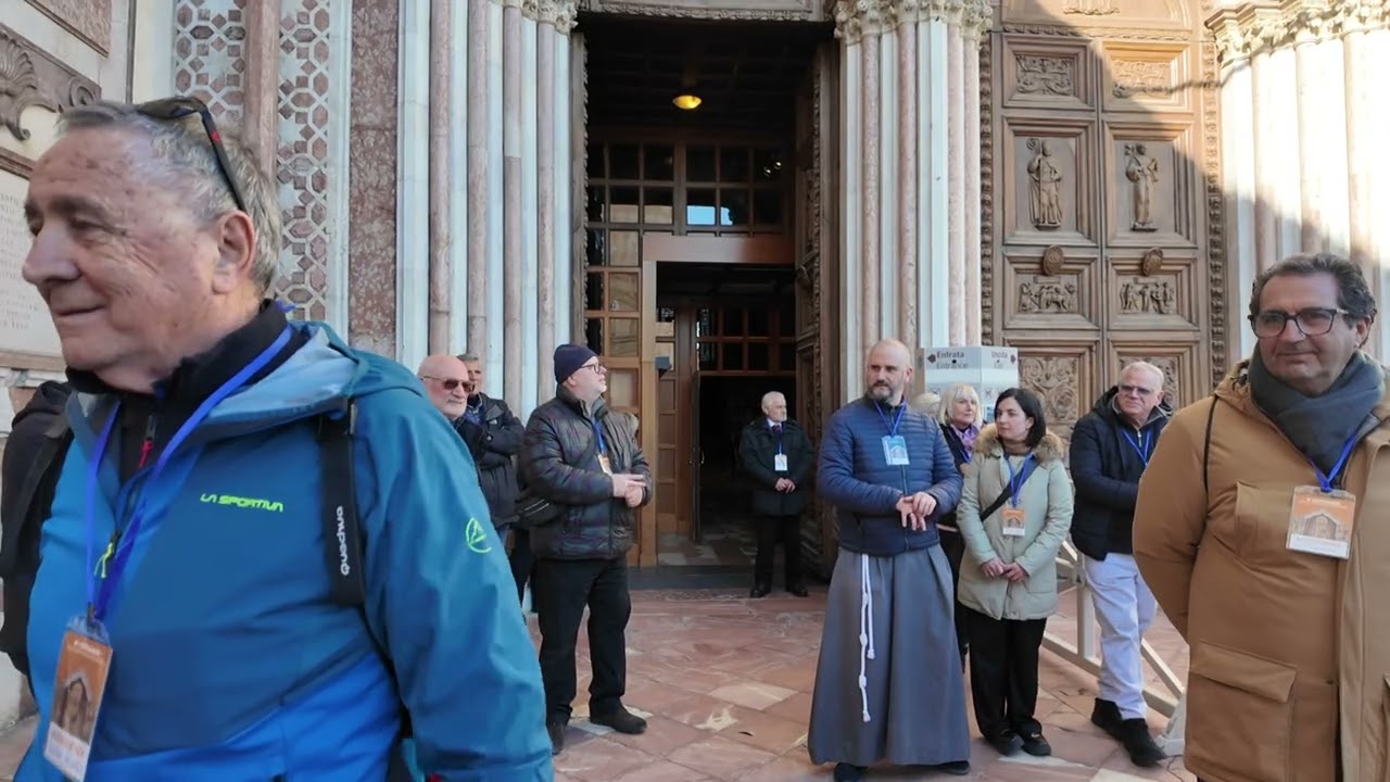 Assisi vive l'ostensione del corpo di San Francesco