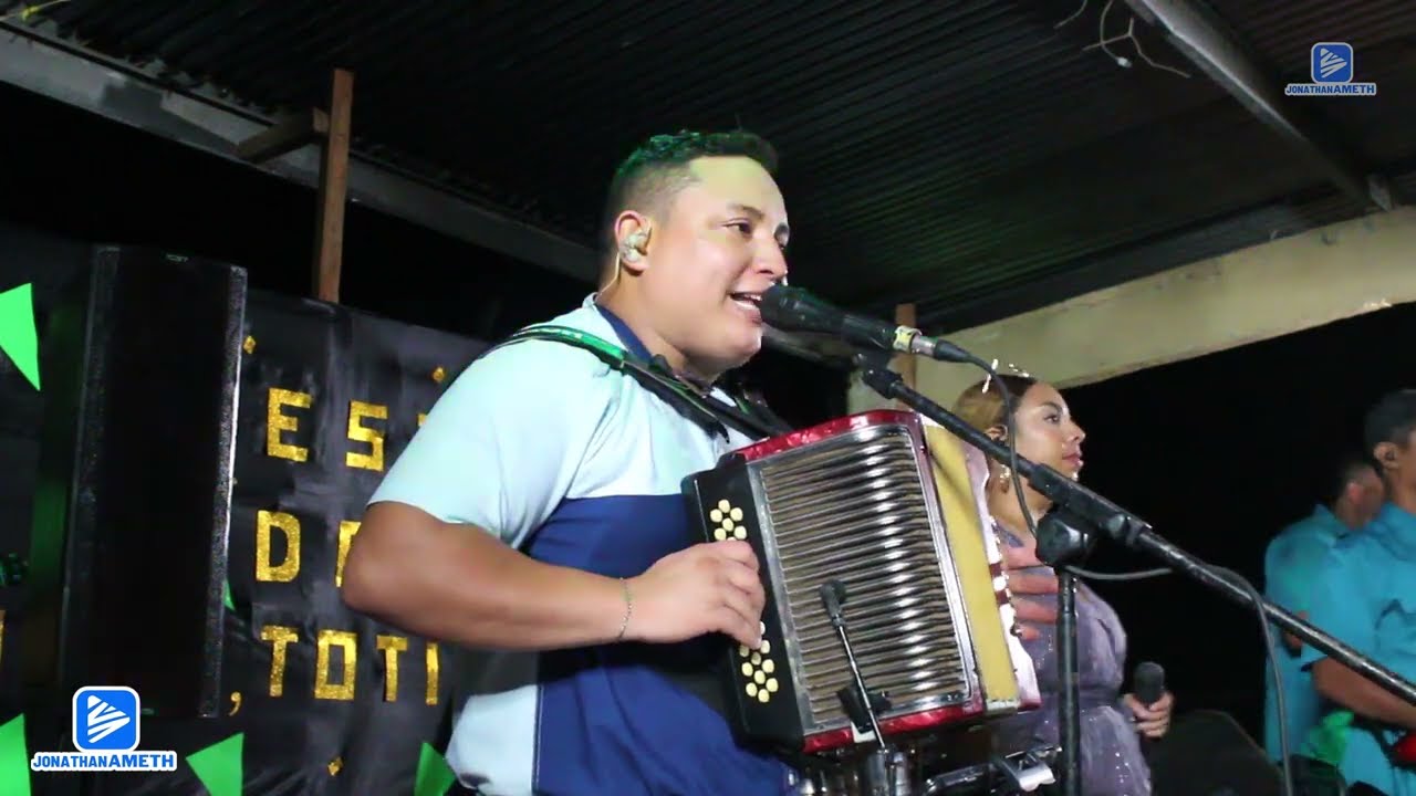 Cositas ricas te haré - Tito Gutiérrez y La Cumbia de mi Tierra en vivo desde San Miguel Centro