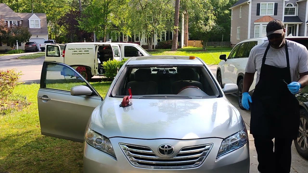 Cracked Windshield? Repair vs. Replacement