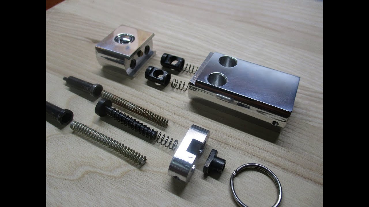 Пистолет-брелок под патрон Флобера. Gun Keychain.