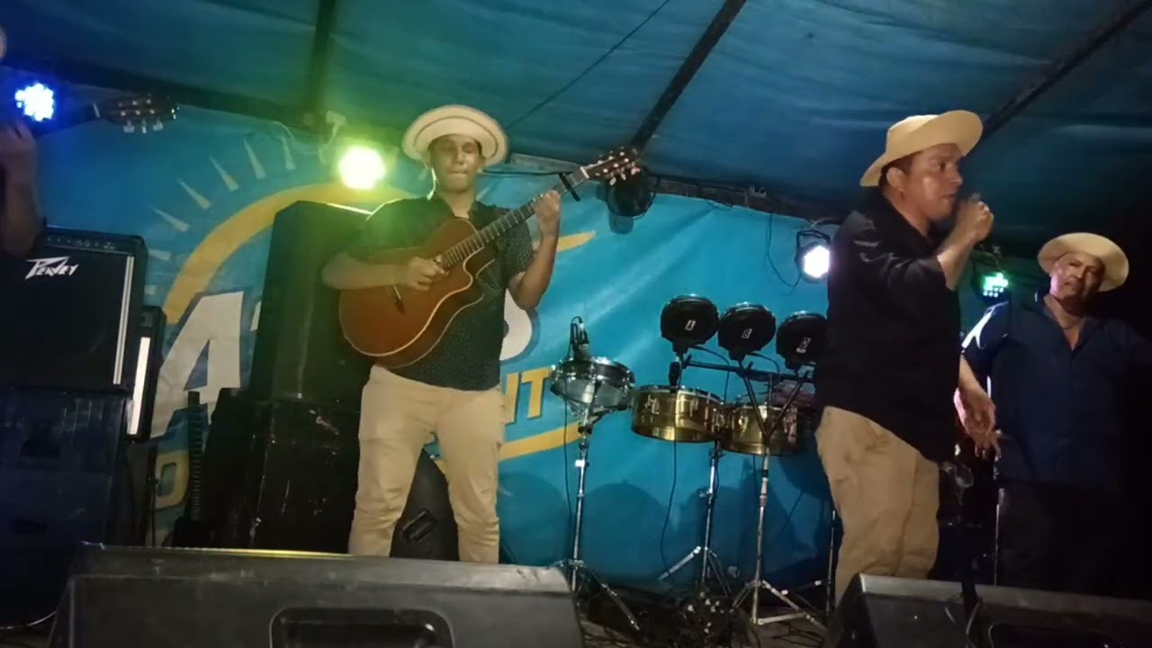 GALLINO AMERICA / CRUCE DE CERRO NEGRO / FIESTA CAMPESINO QUE SE RESPETA DEYBIS MADRID Y JUAN MOJICA