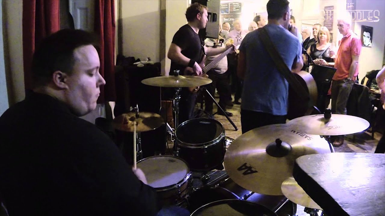 The Skedaddles - Earthquake (Labrinth Cover)