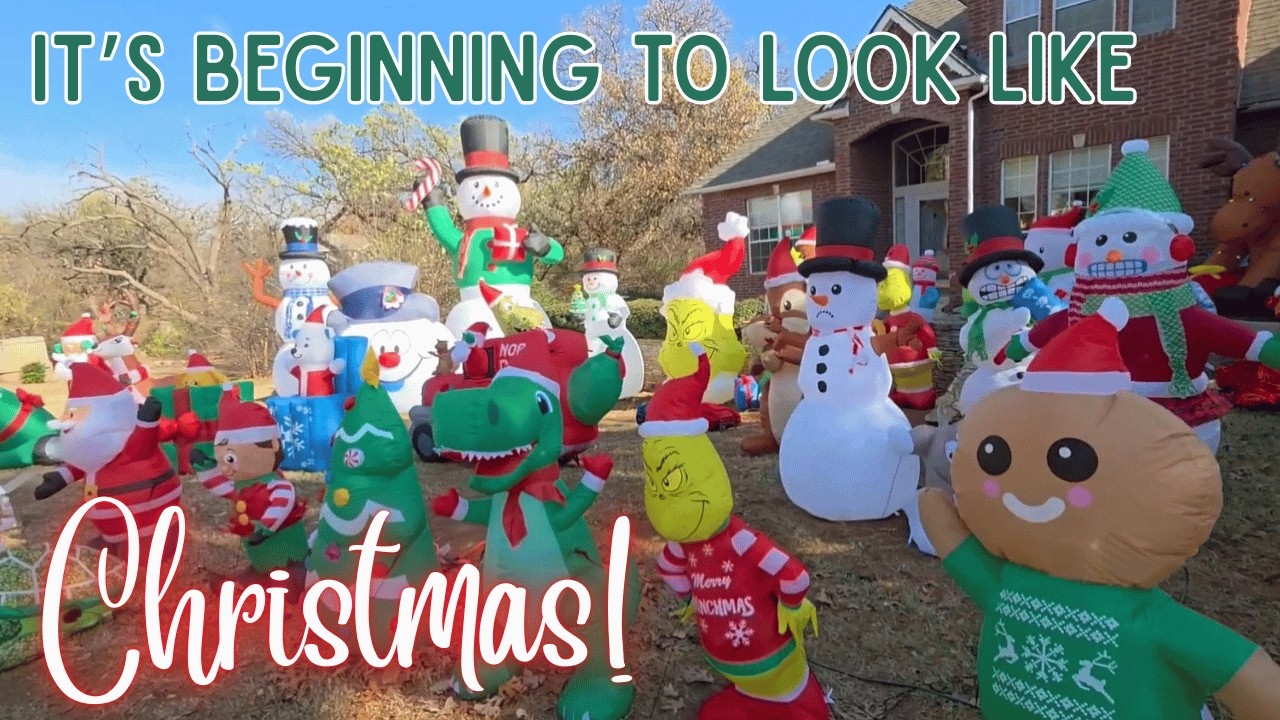 Our Yard FINALLY feels like Christmas! 🎄🎅☃️ #blowup #inflatable #christmas #display