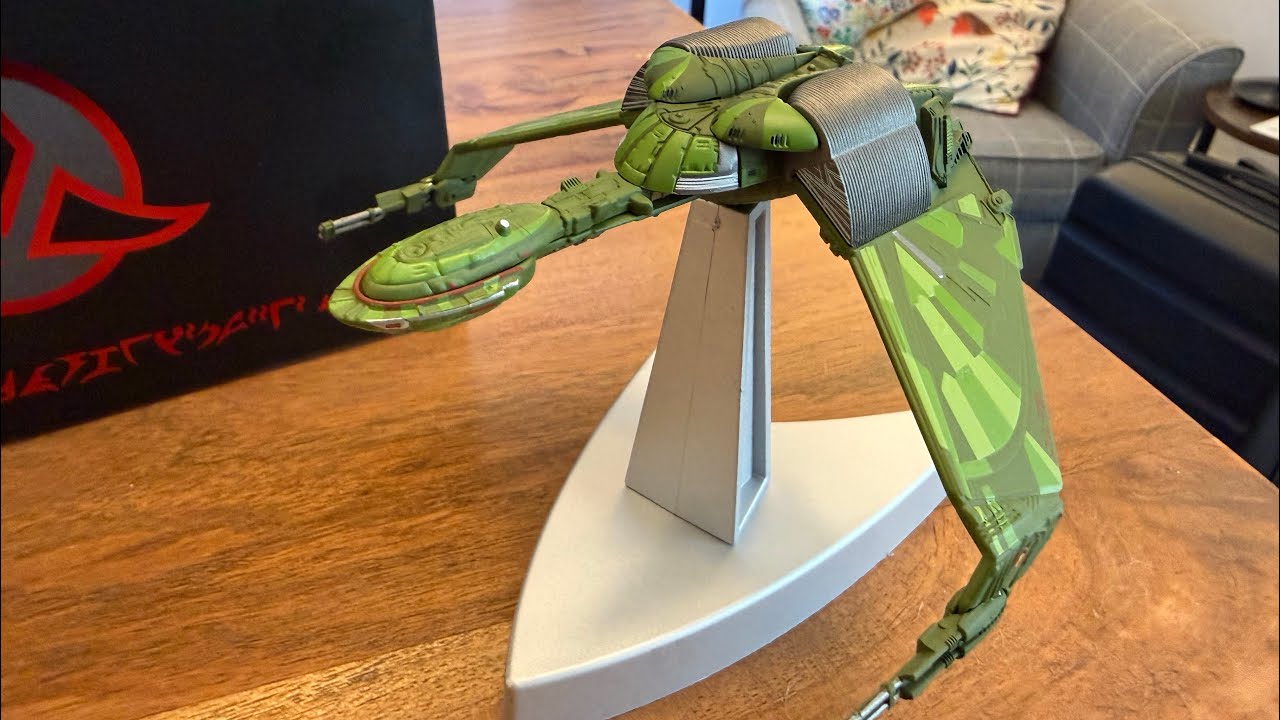 Unboxing / Review of The Corgi Star Trek Klingon Bird of Prey 'HMS Bounty' model. 