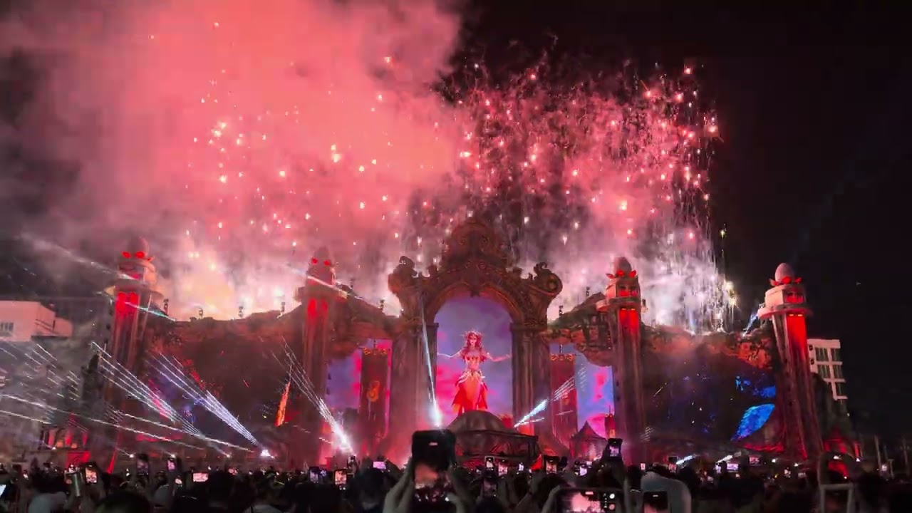 Special Show From Siam Songkran Music Festival 2026. Bangkok (DAY-3)