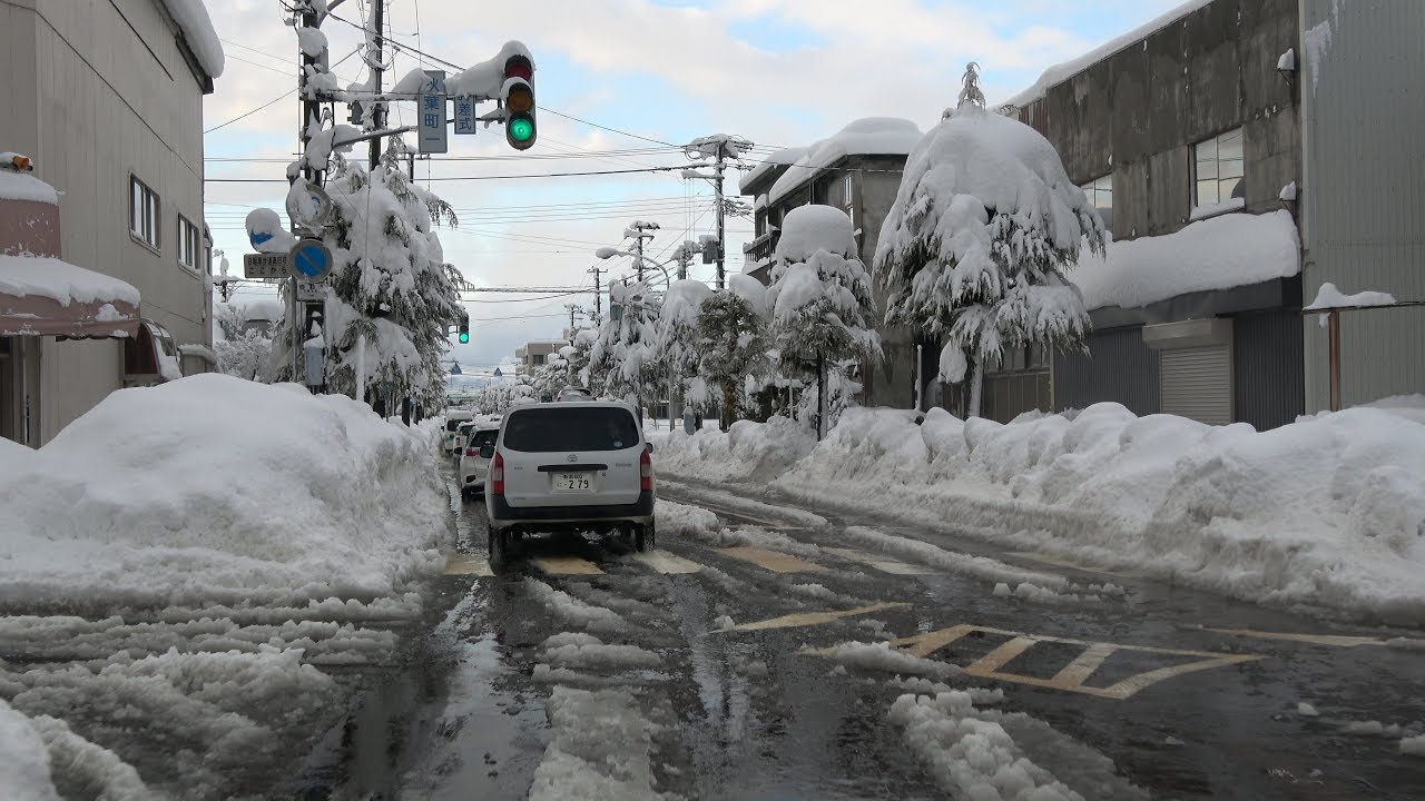 4K 大雪の新潟県燕市 井土巻 ⇒ 跨線橋 ⇒ 中央橋 ⇒ 秋葉町 ⇒ 東太田 2018-02-08　Tsubame city of heavy snow