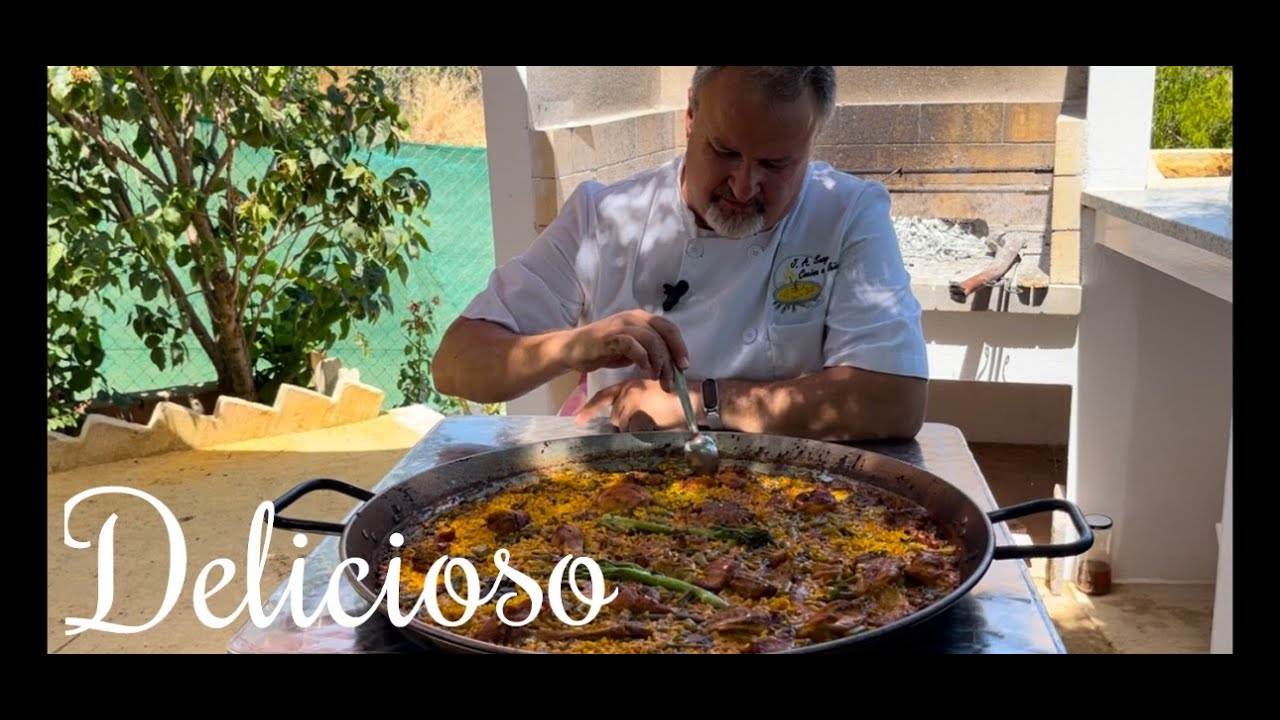 Arroz de conejo al ajillo y Bimi. Rabbit with garlic and Bimi rice.