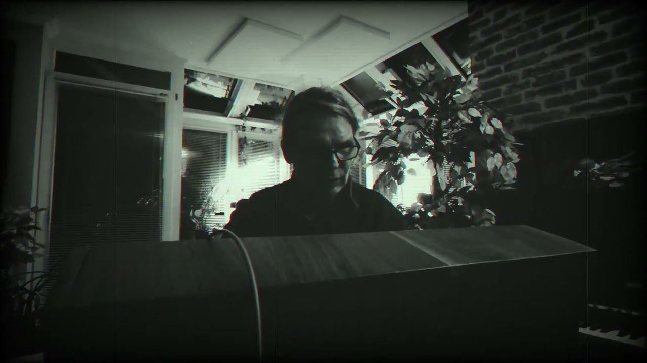 bEoNeartH in the Lilaborium Studio.