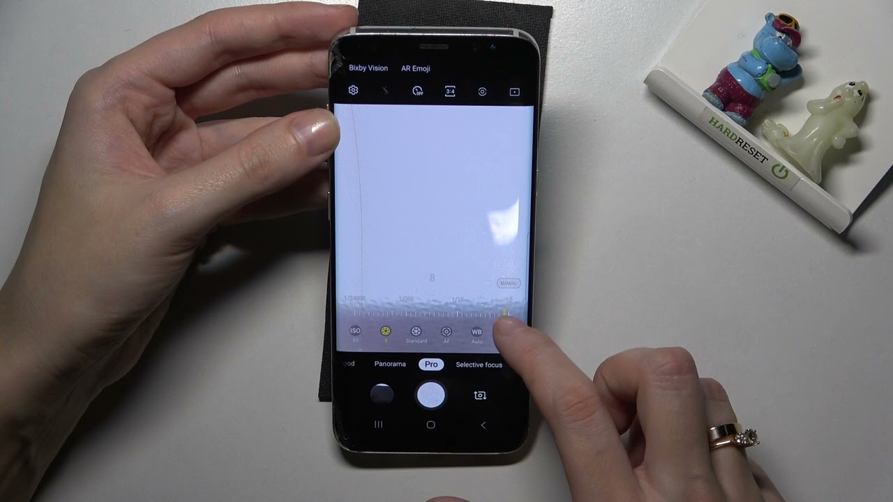 How To Use Camera Pro Mode on SAMSUNG Galaxy S8
