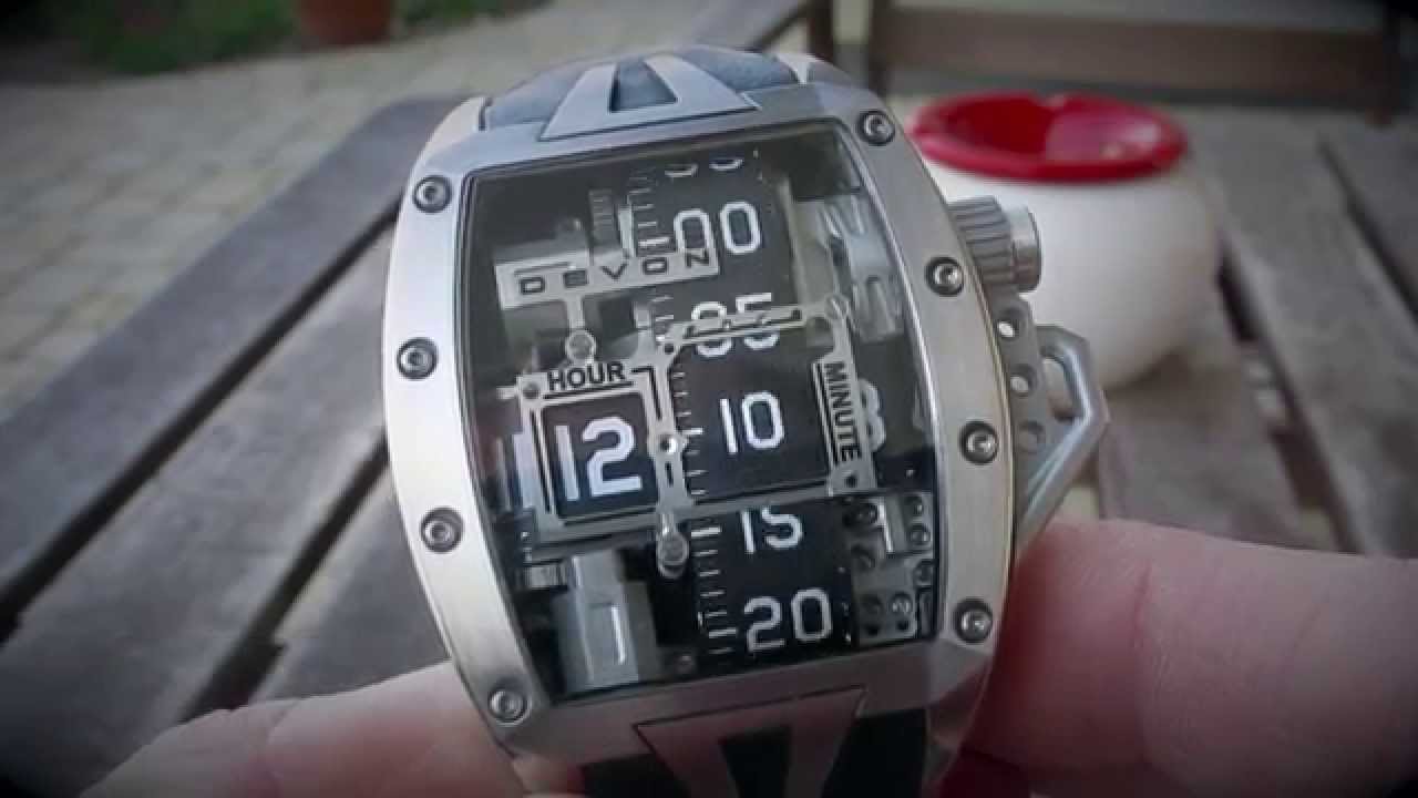 Devon Tread 2 Review by Monochrome-Watches