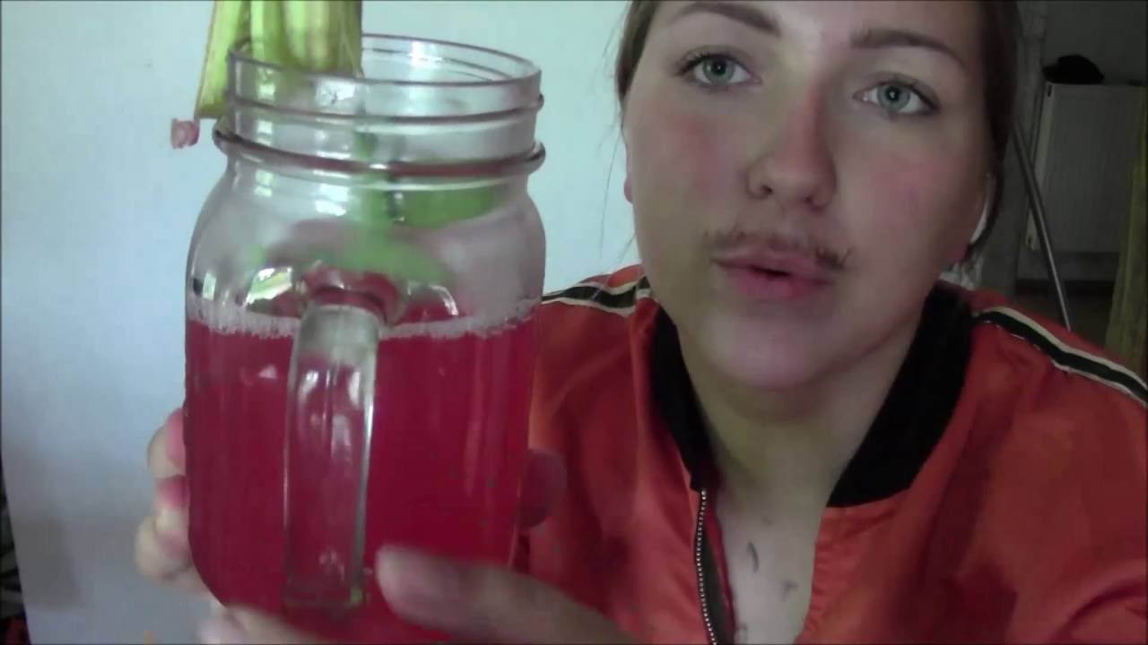 Rhubarb drink