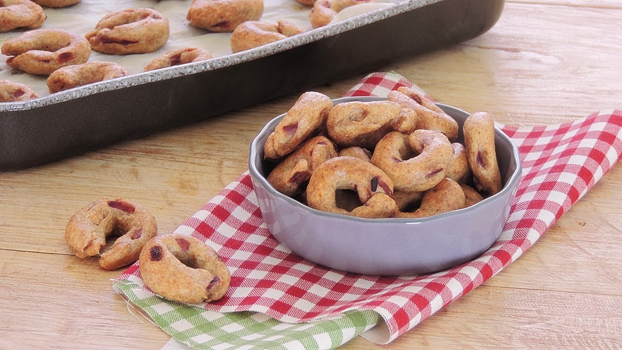 TARALLI alle CIPOLLE BUONISSIMI e SUPER FACILI | La Cucina di Lena