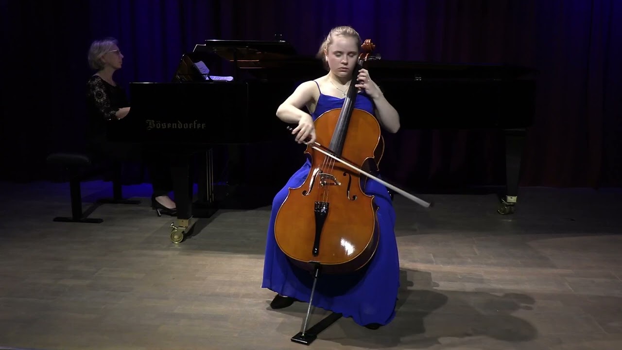 Joseph Haydn, Cello Concerto No. 1, C major, Hob. VIIb:1, I. Moderato, Cello Jana Bojanowski