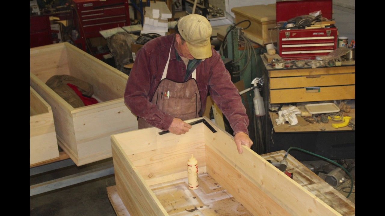 How it's made, Pine Box Caskets