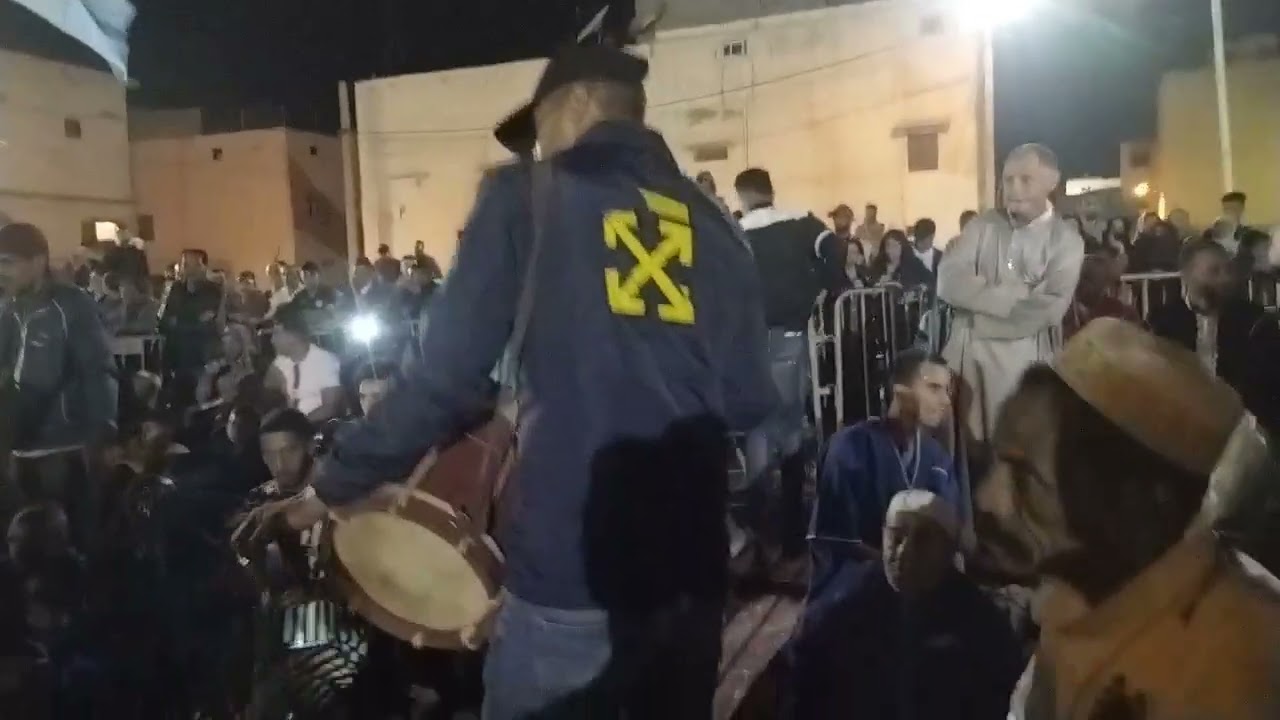 مباشرة من أكادير: الجماهير السوسية تحتفل بالشهب النارية بموسم عيساوة بمنطقة بنسركاو...شوفو الأجواء