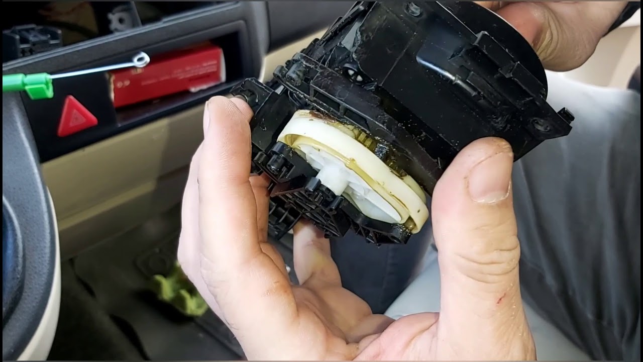 Wv t5 manuel klima, kalörifer halatı ( kablosu) değiştirme. How to repair wv t5 heater cable.