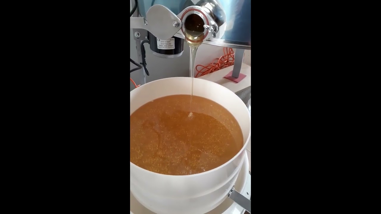 VIDEO 16: EXTRACTION DU MIEL DE PRINTEMPS