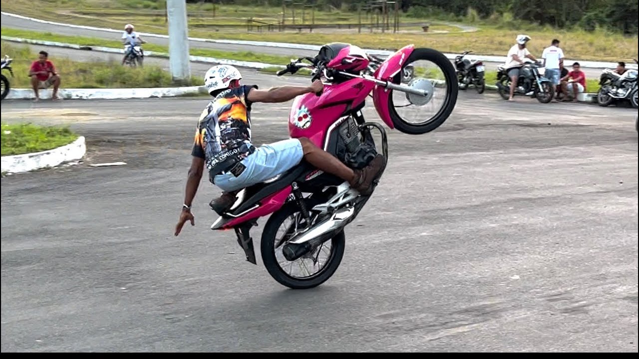 PVT MOREIRA TENTANDO FAZER UMA MANOBRA NOVA NO MEIO DO DOMINGRAU, SER&Aacute; QUE ELE CONSEGUIU ?