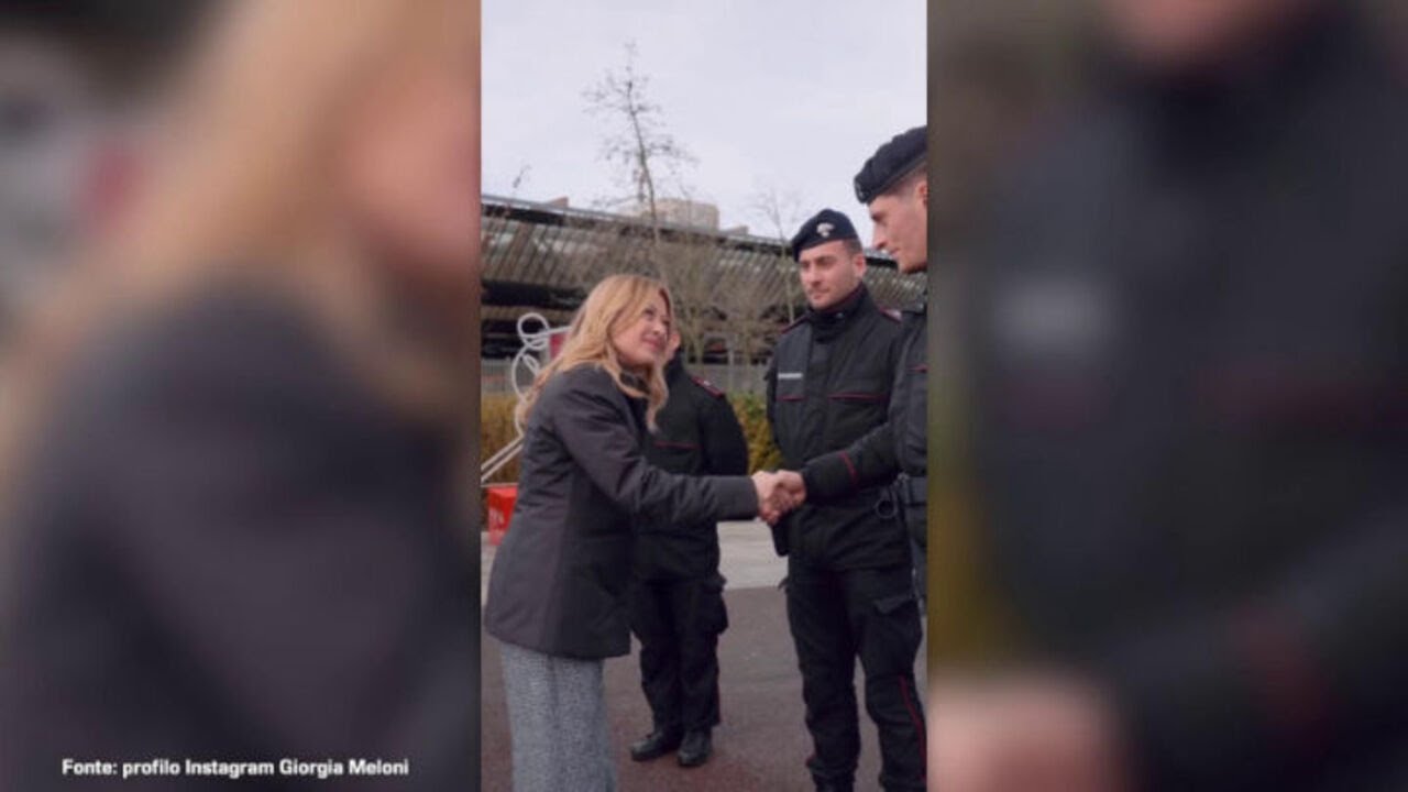 Milano-Cortina, Meloni saluta militari e forze dell'ordine