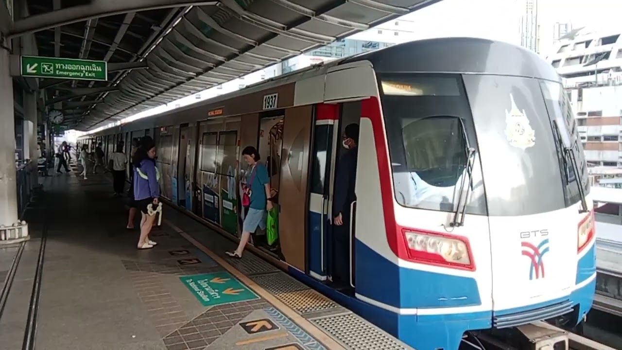 รถไฟฟ้า BTS สายสีลมทั้งหมด 8 ขบวน เข้าออกในชานชาลาที่ 3 สถานีสะพานตากสิน Ep.48