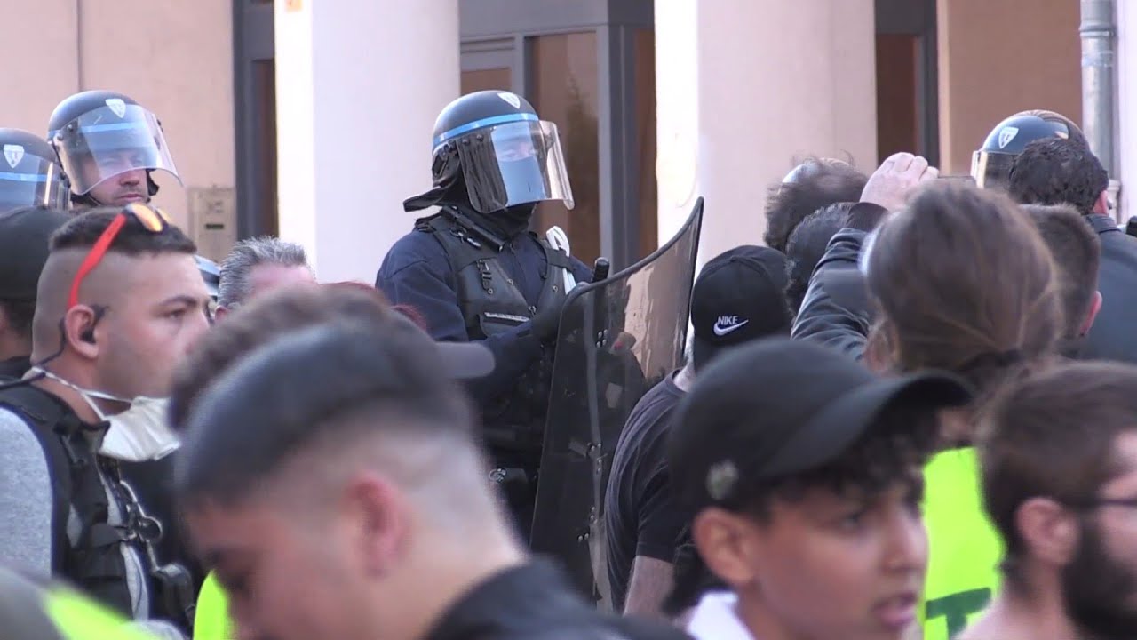 Gilets jaunes: manifestation tendue à Saint-Etienne | AFP Images