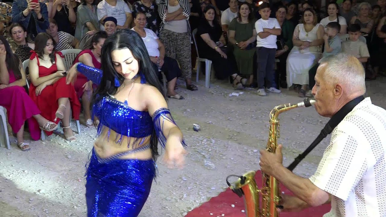 Menemen Romanlarının Etkileyici Kızı Neslihan Dansıyla Şahaneydi Roman Düğünleri