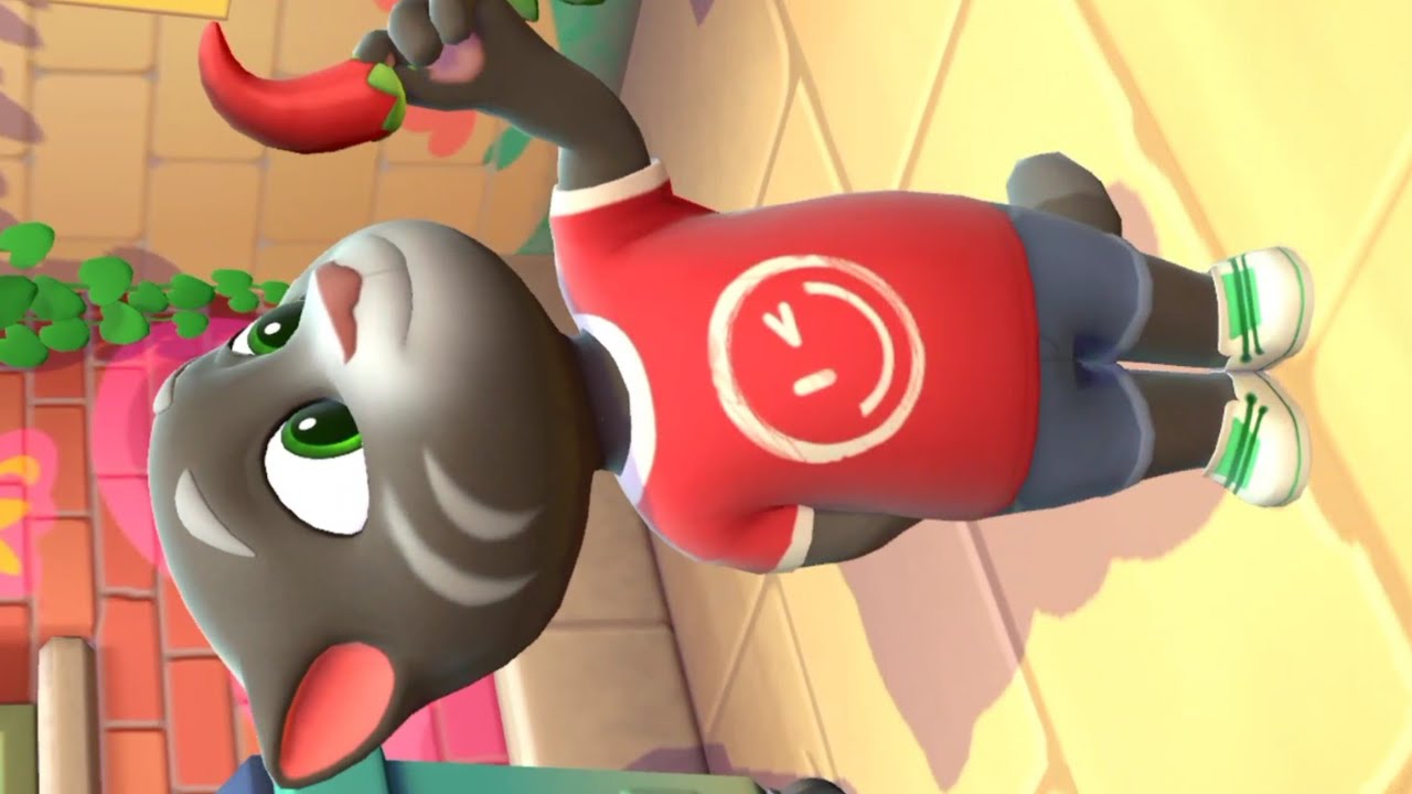 lest live talking tom injoy😂😂😂