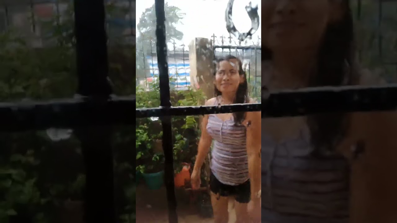 maligo sa malakas na ulan
