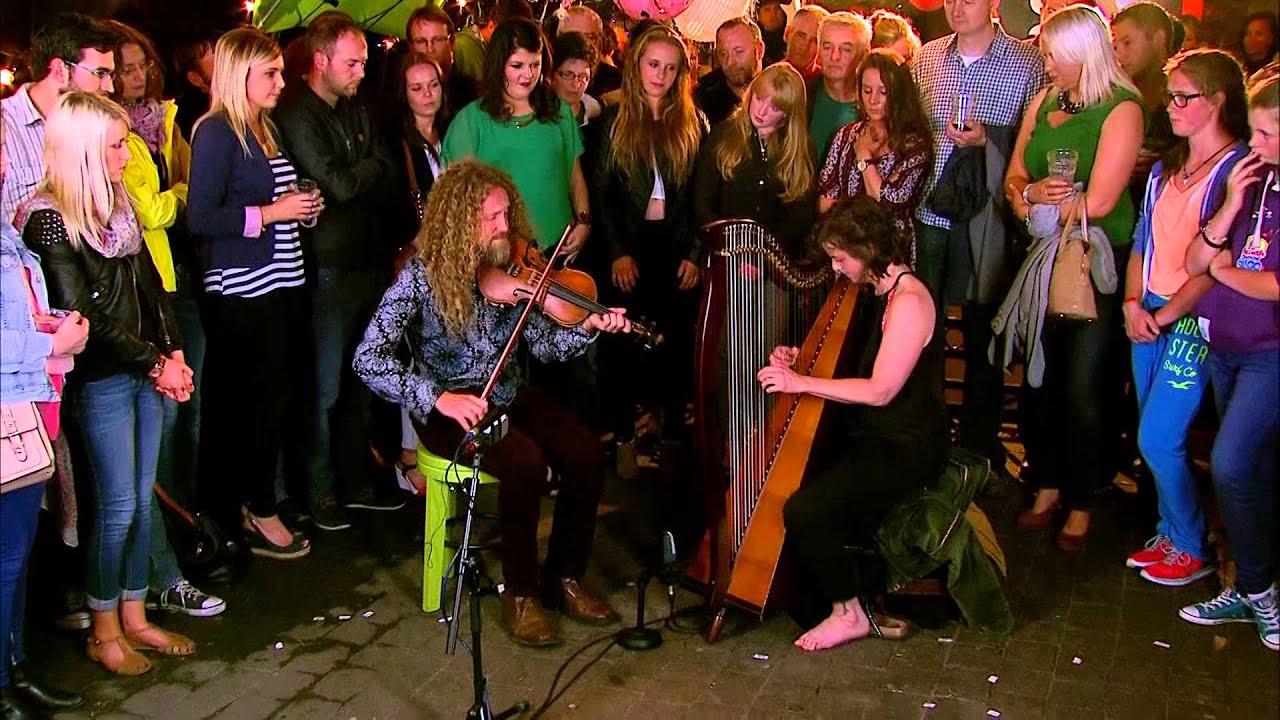 Laoise Kelly & Tola Custy  - Zapigarren Eguna / Mendiokerra