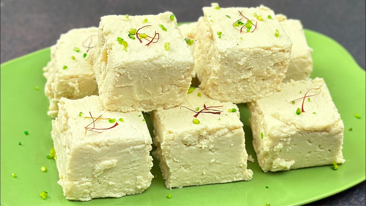 দুধ আর চিনি দিয়ে তৈরি নরম তুলতুলে মালাই সন্দেশ | Milk Malai Sondesh | Bengali Sweet Sandesh Recipe
