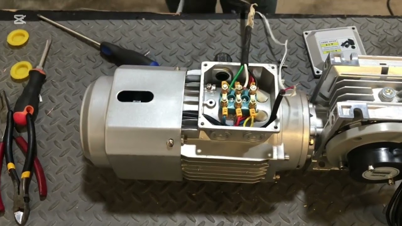 Instalación de Cortina Rápida Modelo MJT-9