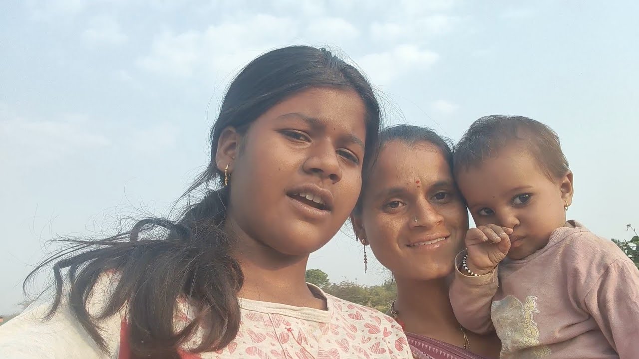 आमच्या काकीला किती काम असतंय रोज👆