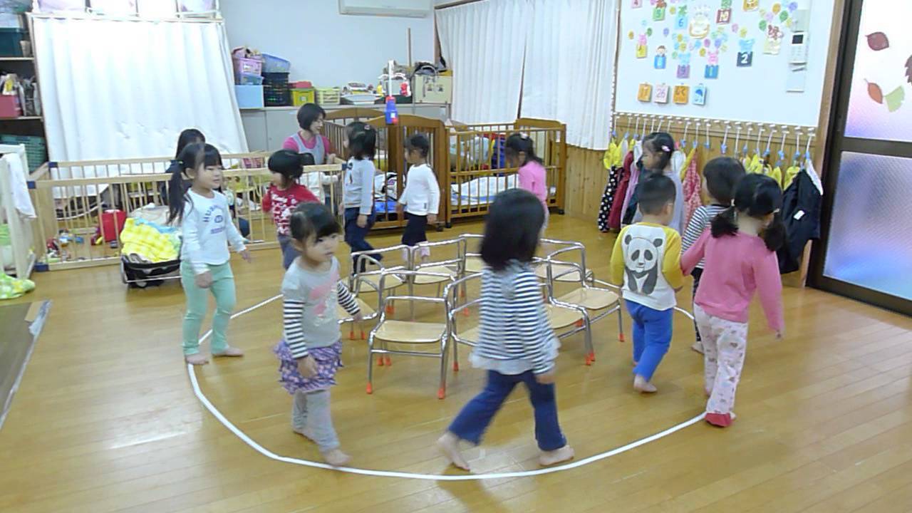 いすとりゲーム【２歳児+選抜１歳児】