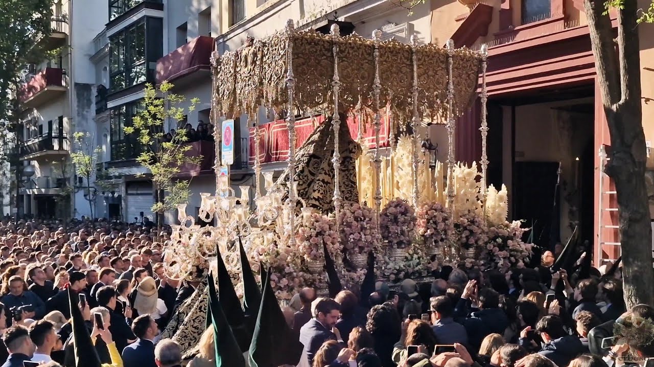 La Esperanza de Triana en el saludo a la Hdad. del Baratillo - BM Las Cigarreras