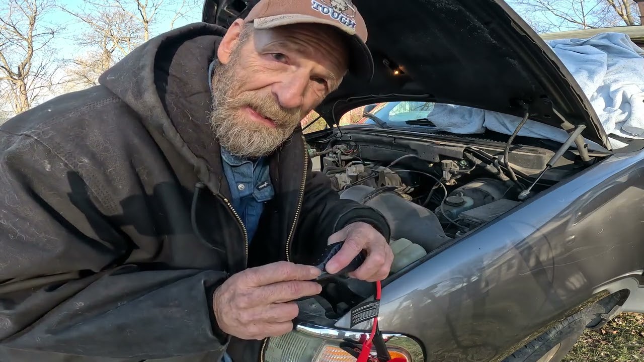Vtoman X1 2500 Amp Jump Starter, and Air Compressor - Review by BigRigSteve