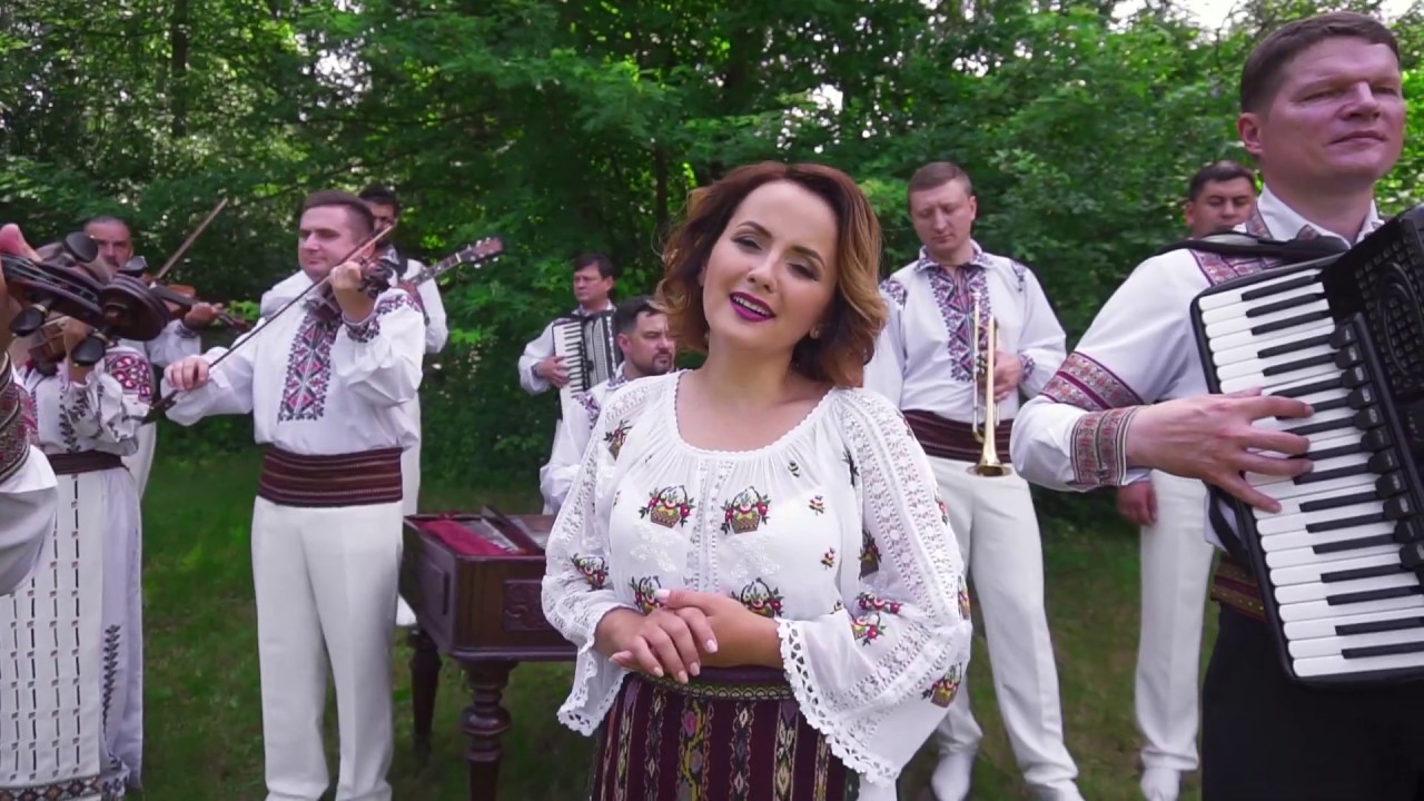 Alina Lacatusu - Plange mama cu dor mult