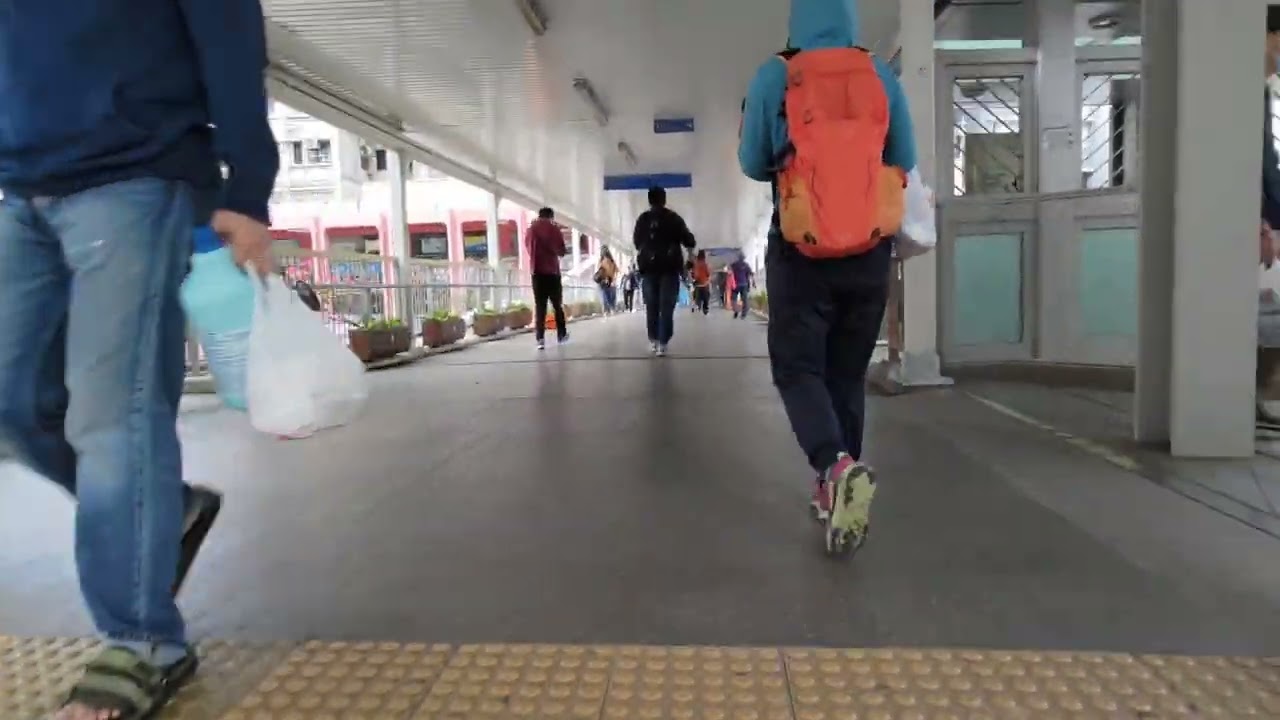 高清慢步荃灣地鐵去眾安街 2022 Mar 13