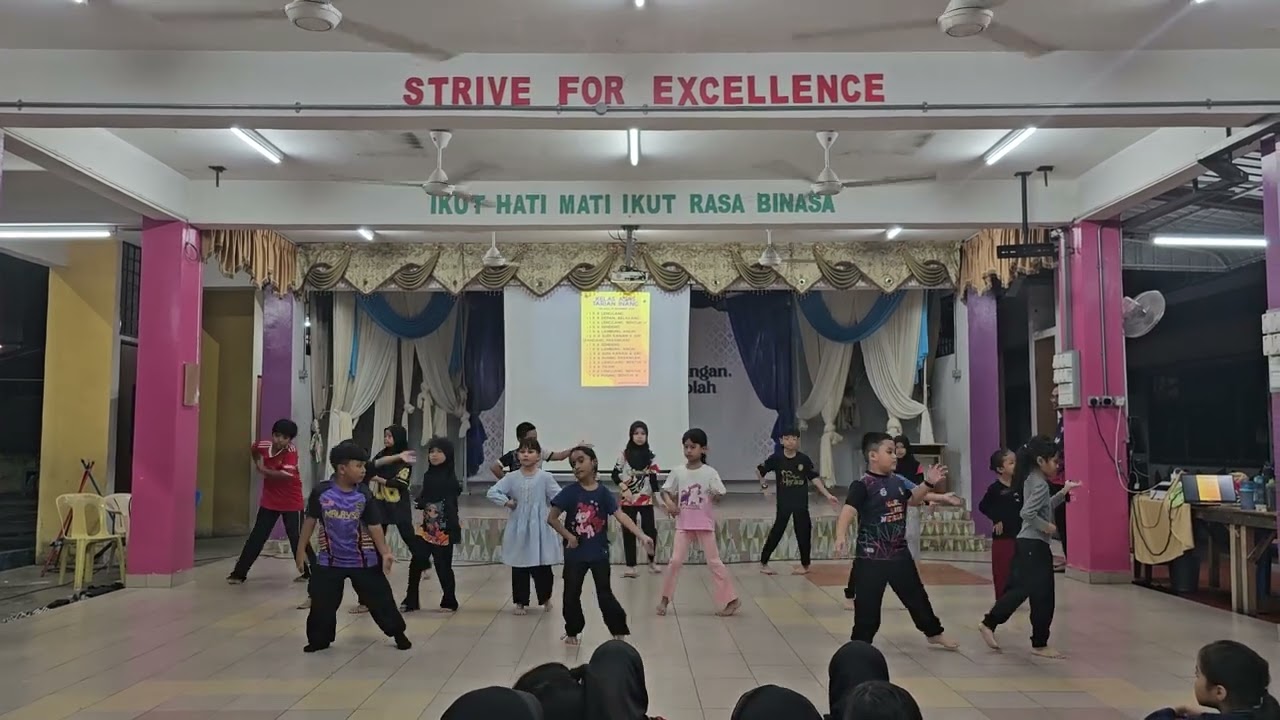 Ahmad Qhaleef Qarizh 1st attempt with SEIRAS DANCERS 2025 training