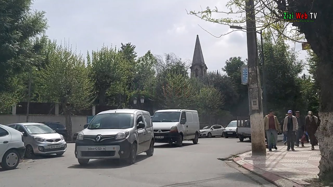 Balade Dans Les Rues De La Ville De Azazga &agrave; Tizi-Ouzou &hellip;