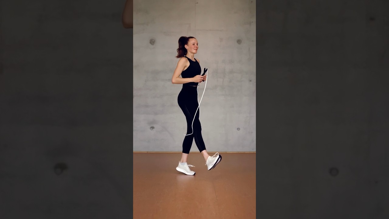Learn this footwork combo🤍 #skipping #jumprope #dance #tutorial