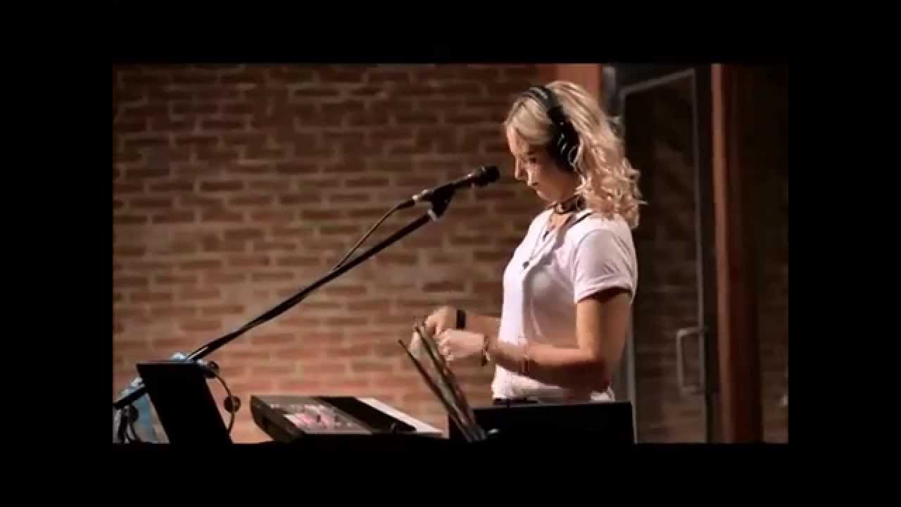 R5 Stay With Me - lyrics