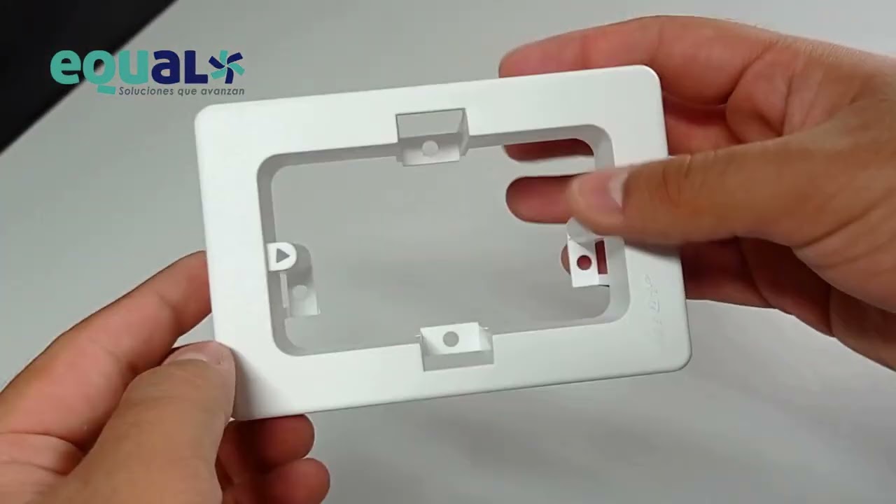 Caja Universal: Organización y Protección para tus Instalaciones Eléctricas