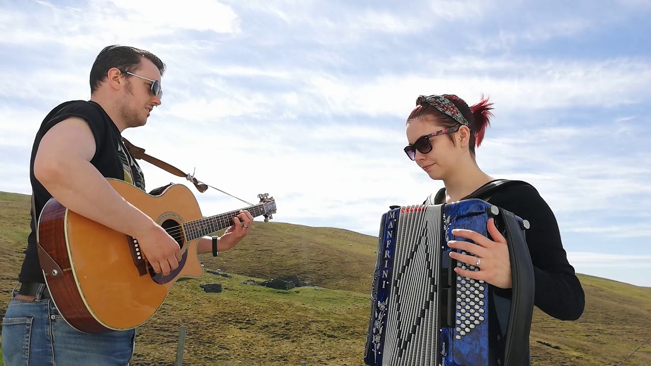 The Hut on Staffin Island - Phil Cunningham