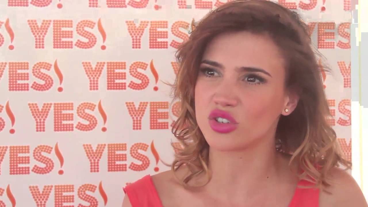 CELESTE CID CUENTA CÓMO SE CUIDA EL PELO