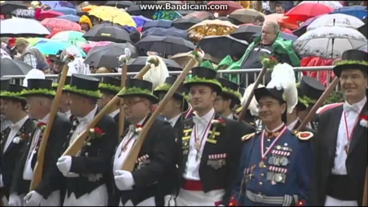 Neusser-Bürgerschützenfest 2014 - Aufmarsch und Frontabnahme!