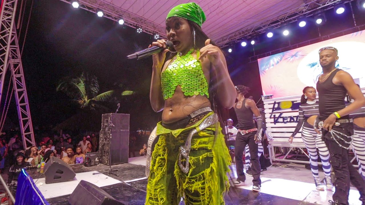 Zuchu Alivyoimba Matusi Jukwaani Zanzibari