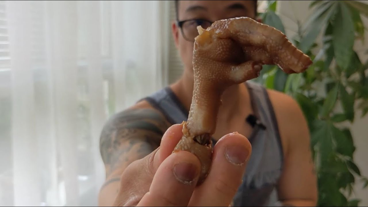 🐔 ASMR Soy Sauce Chicken Feet Mouth Sounds CLEAN BONES CARTILAGE Sounds Mukbang Eating