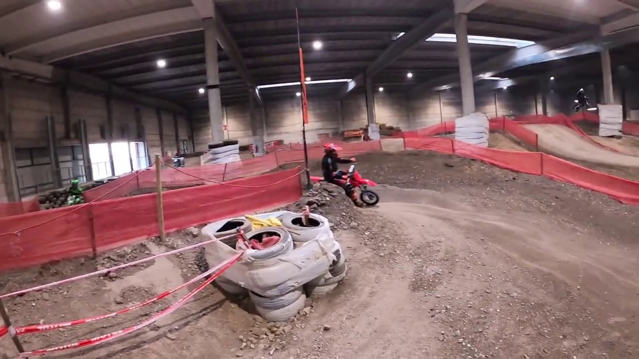 Présentation circuit couvert Mx Arena Amiens